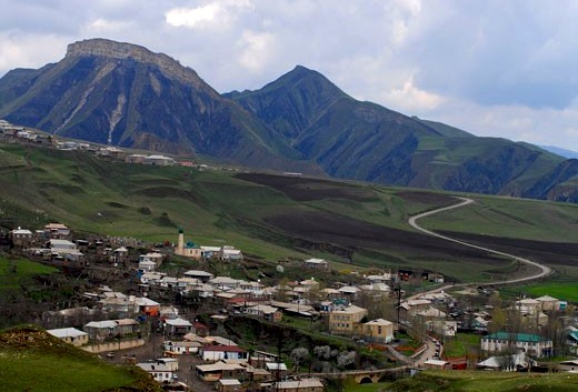В горах Дагестана в обрыв сорвался автобус, в котором могли быть дети 