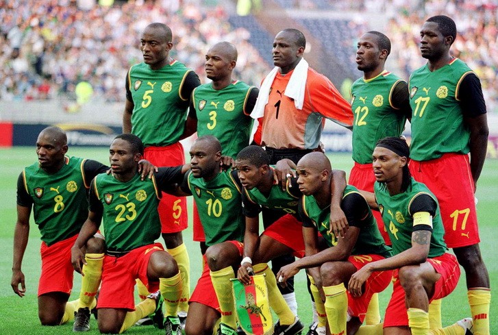 Сборная Камеруна по футболу прилетела на ЧМ по футболу с проститутками 