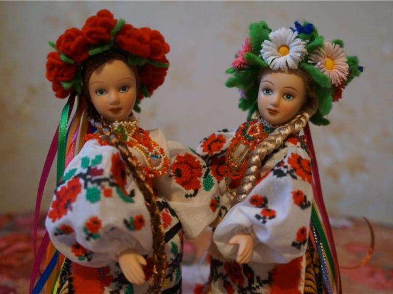 Кукла в национальной одежде. Национальные куклы. Национальная украинская кукла. Текстильная кукла в русском костюме. Кукла в народном стиле.
