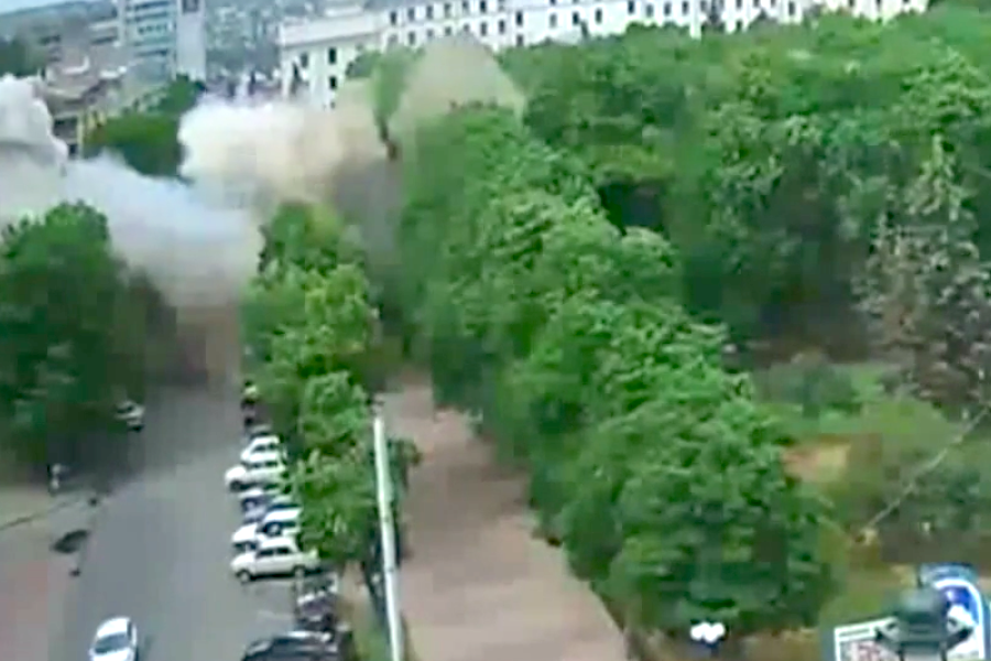 Эксперты: Версия Киева об обстреле здания ОГА в Луганске ополченцами из ПЗРК несостоятельна 