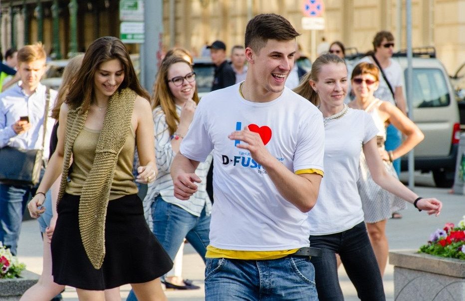 Весь июнь у ЦУМа в Москве можно будет брать бесплатные уроки танцев 