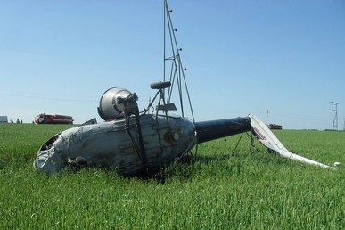 Два человека госпитализированы после падения вертолета Ми-2 в Краснодарском крае 
