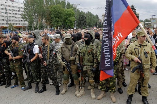 Донецк опроверг слухи, что в ДНР мужчин силой отправляют в ополчение 
