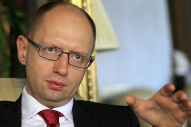Яценюк вернулся к работе премьер-министром 