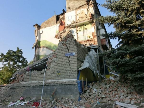 Результаты разрушительного действия боевых машин «Град» на Украине 