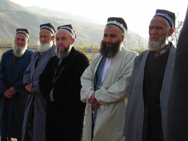 Таджики кто по религии. Гармцы каратегинцы. Вероисповедание таджиков. Религиозные конфессии в Таджикистане.