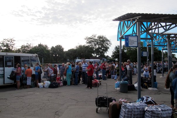 Паника в Мариуполе: народ рванул в Донецк 