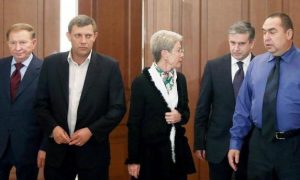 Украина обязалась предоставить Донбассу особый статус