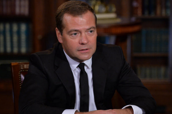 Медведев: Юго-восток должна восстановить Украина 