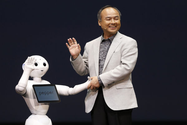 В Японии начали продавать роботов-гуманоидов 