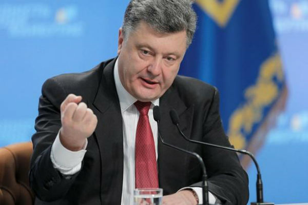 Порошенко рассказал о форсированной милитаризации Украины 