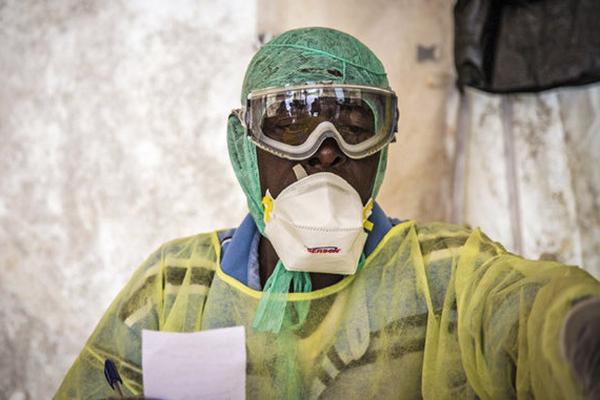В США врач заразился от пациента лихорадкой Эбола