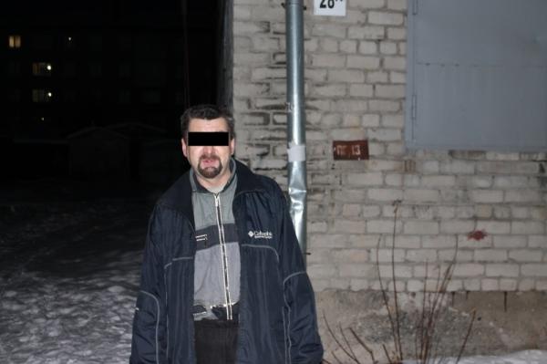 На Урале поклонник поэзии зарезал товарища - любителя прозы На Урале поклонник поэзии зарезал товарища - любителя прозы