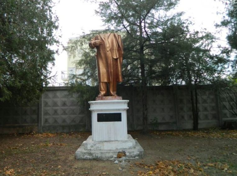 Ленина лишили головы в Одессе 