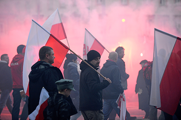 Польские националисты устроили беспорядки в Варшаве в День независимости 