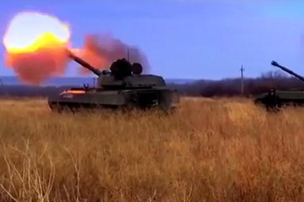 Ополченцы под прикрытием «Градов» атакуют аэропорт Донецка 