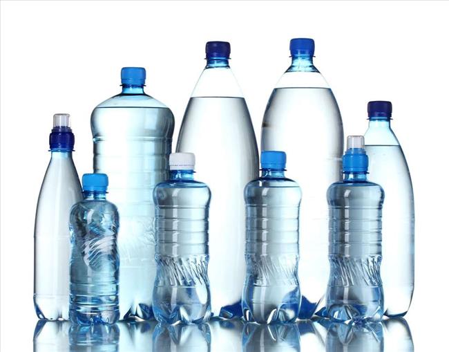 Роспотребнадзор назвал пластиковые бутылки опасными для здоровья 