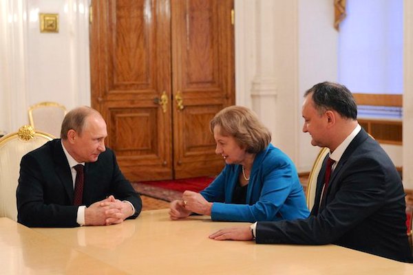 Владимир Путин принял в Кремле лидера социалистов Молдавии Игоря Додона Владимир Путин принял в Кремле лидера социалистов Молдавии Игоря Додона