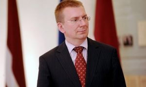 Глава МИД Латвии признал, что он гей