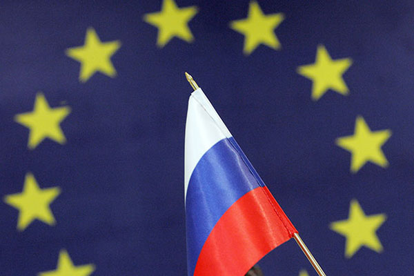 ЕС может ввести новые санкции в отношении России в случае наступления ополченцев 