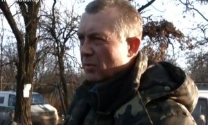 На Украине потребовали уволить комбата, пожавшего руку ополченцу
