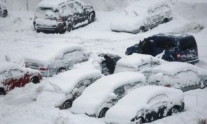 Спасатели ожидают ЧС на дорогах Москвы из-за снегопада