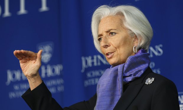 Глава МВФ одобрила снижение цен на нефть 