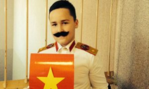 Мальчик сыграл Иосифа Обручника в костюме Сталина