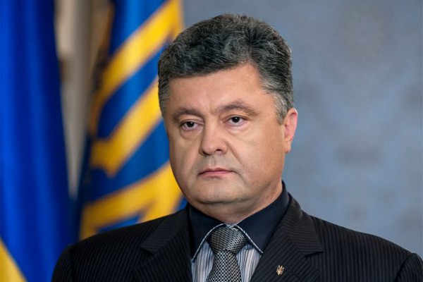 Порошенко: Украина закупит оружие за границей в кредит 