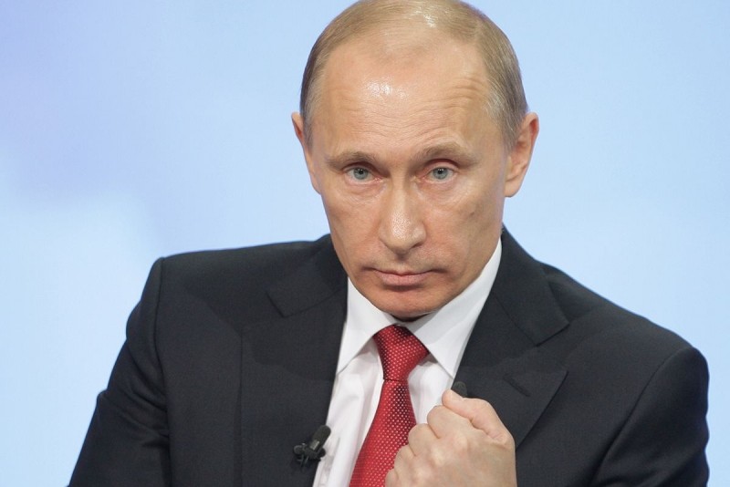 Путин поручил СП усилить контроль за финансированием антикризисных мер 