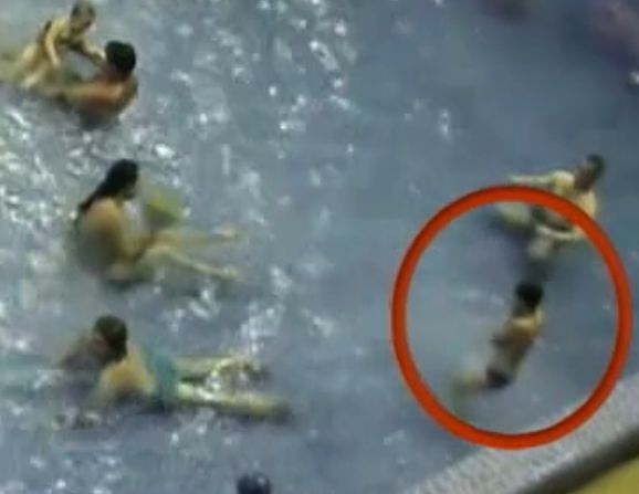 В гибели мальчика в аквапарке Барнаула обвинили главу спасателей 
