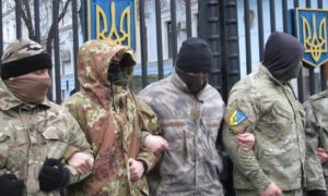 Радикалы на Украине собирают «дань на войну»