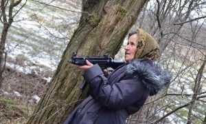 На Украине «бабушка-бандеровка» записалась в Нацгвардию