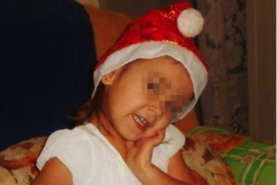 Скатившись с горки, 4-летняя девочка попала под внедорожник в Башкирии 