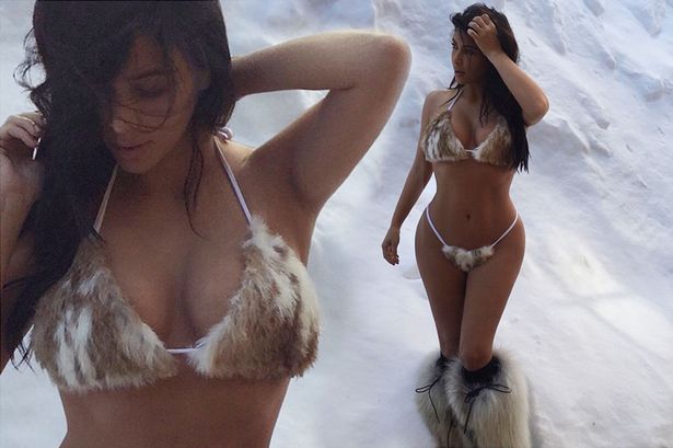 Ким Кардашьян прошлась по снегу в бикини из меха 