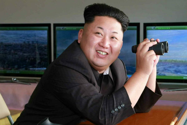 Ким Чен Ын руководил артиллерийскими стрельбами в присутствии младшей сестры