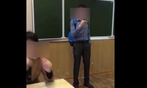 Школьники из Волгодонска читают Маяковского под бит-бокс