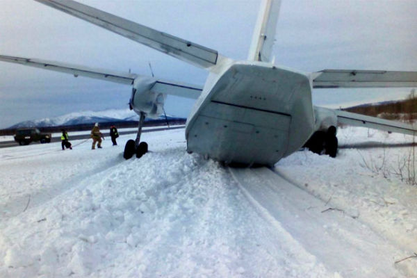 Самолет потерпел крушение при взлете в аэропорту Магадана 