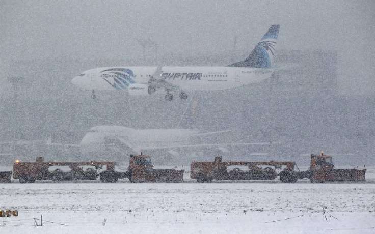 Школы и аэропорт Петропавловска-Камчатского закрыты из-за снежного циклона
