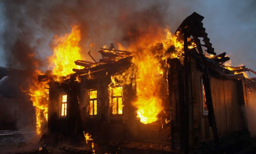 В Нижнем Тагиле пожар унес жизни троих мужчин 