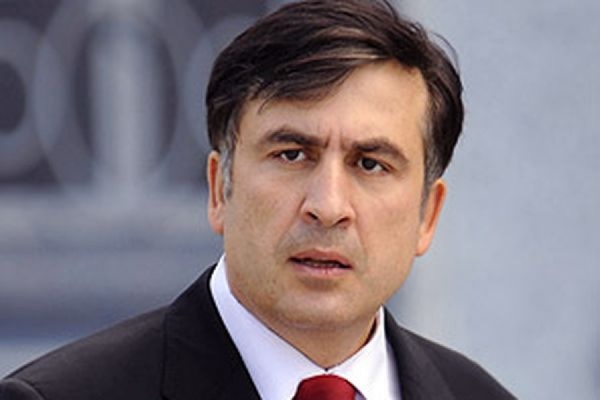 Саакашвили просит Вашингтон поставить оружие Украине 