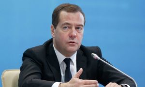 Медведев: Субсидировать авиаперевозки будем по-прежнему