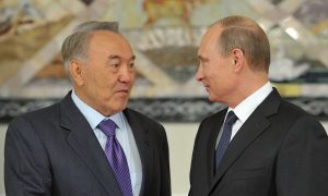 Путин и Назарбаев пытаются урегулировать украинский кризис