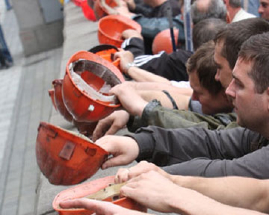 На Украине закрывают 12 шахт и сокращают 10 тысяч человек