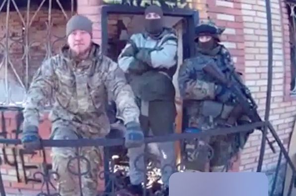 Радикалы заявили, что сожгли дом тещи главы ДНР Захарченко 