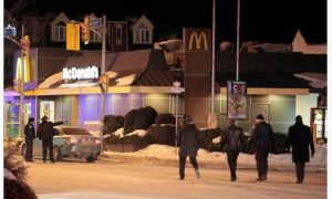 Охранник канадского McDonald's перестрелял посетителей