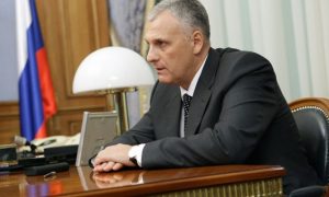 Губернатор Сахалина не признает вины по делу о получении взятки