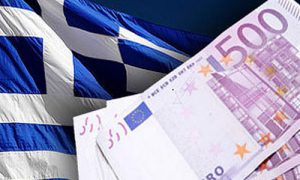 Греки массово забирают вклады из банков