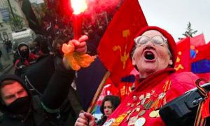 Коммунисты требуют отставки правительства на митинге в Москве