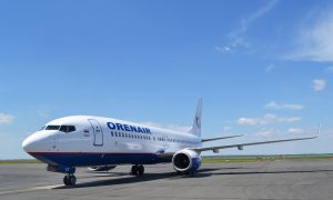 Boeing 737 с отказавшим двигателем приземлился в Пулково